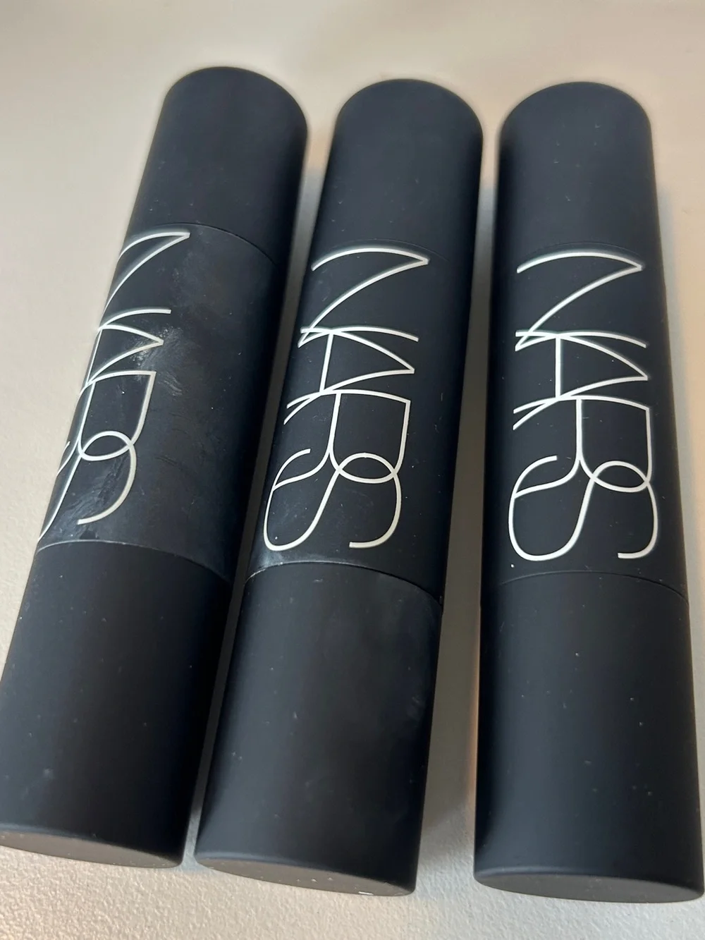 NARS compact black